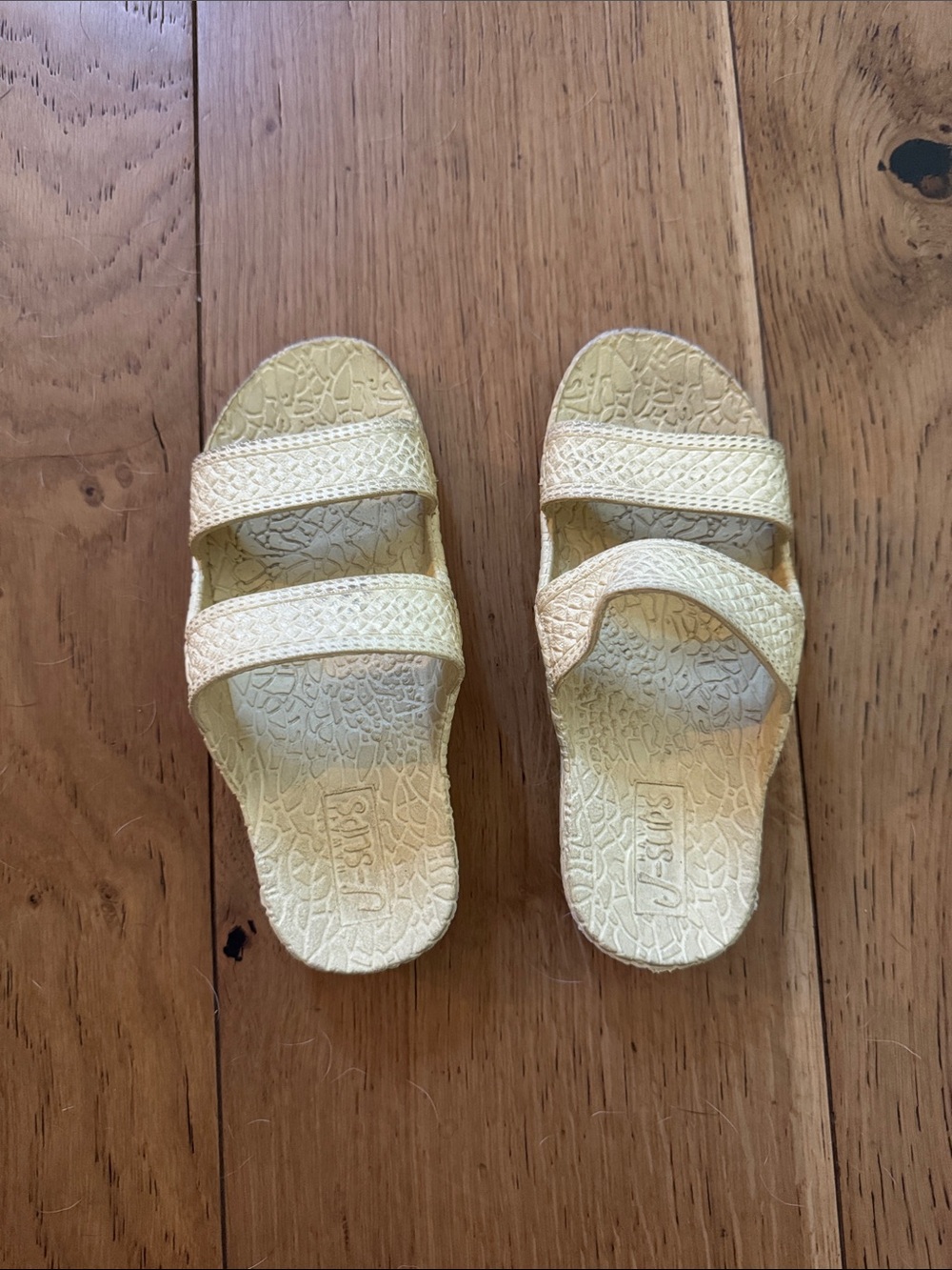 J-Slips Hawaiian Jesus sandals pale yellow kids baby Slides slippers size 10-11